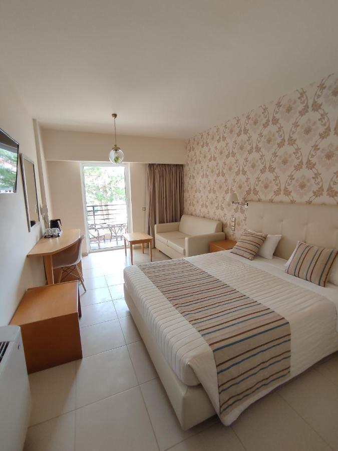 Themis 4* Kokkini Hani